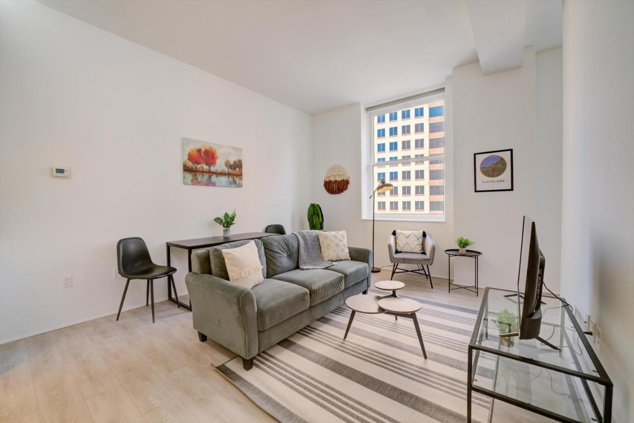 Frontdesk Lofts At 629 Euclid Downtown Cleveland Διαμέρισμα Δωμάτιο φωτογραφία